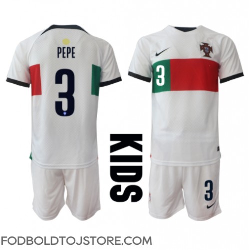 Portugal Pepe #3 Udebanesæt Børn VM 2022 Kortærmet (+ Korte bukser)